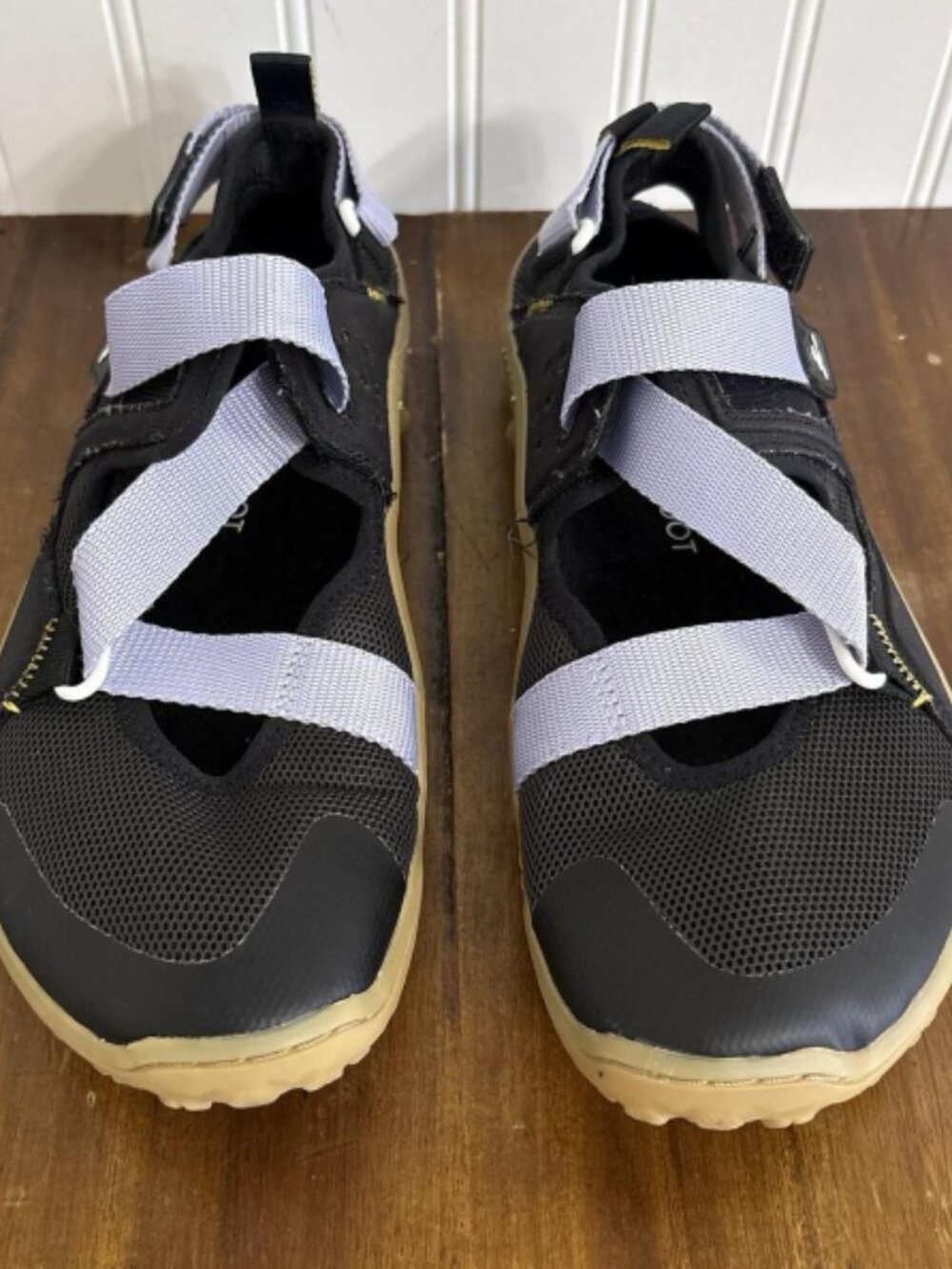 Vivobarefoot Tracker Sandals 9 / 40 Black Lilac Purple CrissCross Strappy EUC